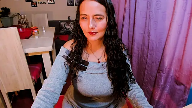 emma luxy online show from 1, 3, 2026