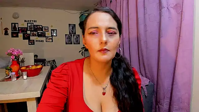 emma luxy online show from 18, 2, 2026