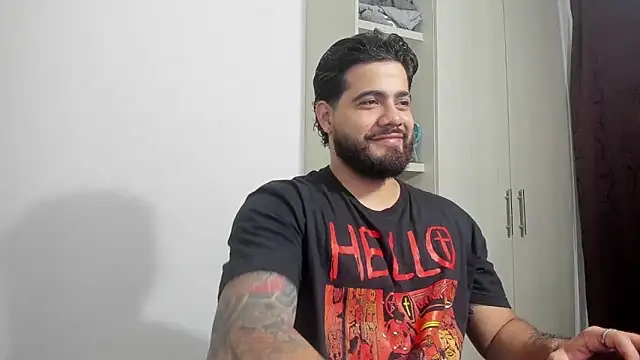 Snapshot of _Coddygold_ chatting on 18, 12, 2025 Coddygold online show from 18, 12, 2025