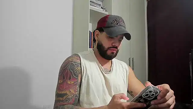 Snapshot of _Coddygold_ chatting on 14, 12, 2025 Coddygold online show from 14, 12, 2025