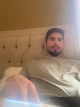 Tomthelong online show from 11, 3, 2025