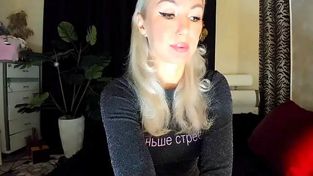 Snapshot of _SABOTAGE_ chatting on 15, 10, 2025 SABOTAGE online show from 15, 10, 2025