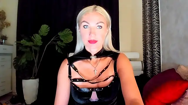 Snapshot of _SABOTAGE_ chatting on 25, 9, 2025 SABOTAGE online show from 25, 9, 2025