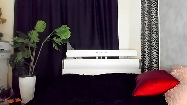 Snapshot of _SABOTAGE_ chatting on 21, 9, 2025 SABOTAGE online show from 21, 9, 2025