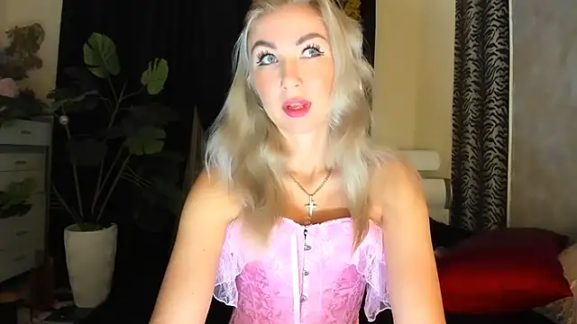 Snapshot of _SABOTAGE_ chatting on 18, 11, 2025 SABOTAGE online show from 18, 11, 2025