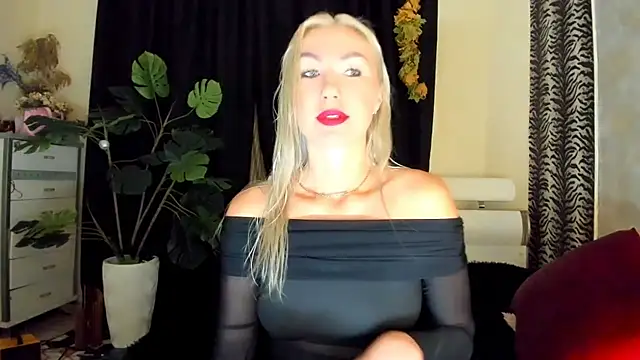 Snapshot of _SABOTAGE_ chatting on 9, 11, 2025 SABOTAGE online show from 9, 11, 2025