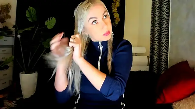 Snapshot of _SABOTAGE_ chatting on 19, 11, 2025 SABOTAGE online show from 19, 11, 2025