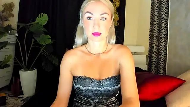 Snapshot of _SABOTAGE_ chatting on 28, 11, 2025 SABOTAGE online show from 28, 11, 2025