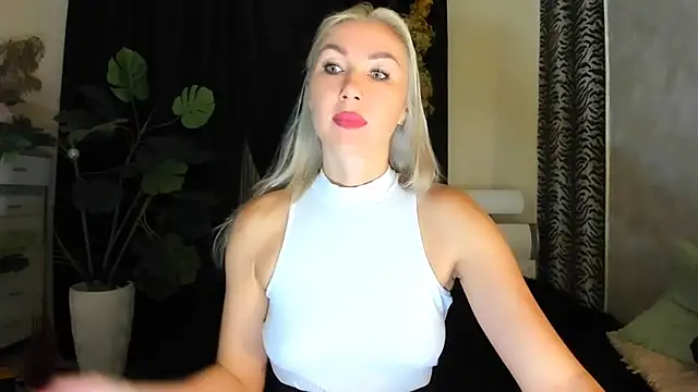 Snapshot of _SABOTAGE_ chatting on 14, 11, 2025 SABOTAGE online show from 14, 11, 2025