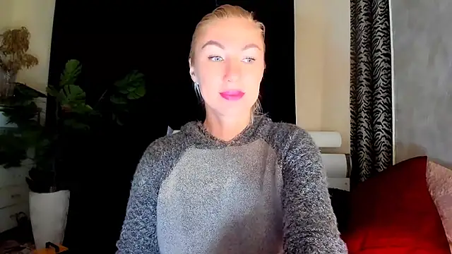 Snapshot of _SABOTAGE_ chatting on 15, 9, 2025 SABOTAGE online show from 15, 9, 2025