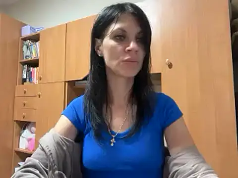 Snapshot of InjaAtHome chatting on 19, 6, 2026 InjaAtHome online show from 19, 6, 2026