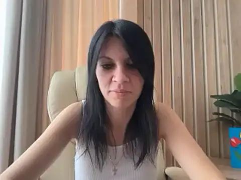 Snapshot of InjaAtHome chatting on 11, 4, 2026 InjaAtHome online show from 11, 4, 2026