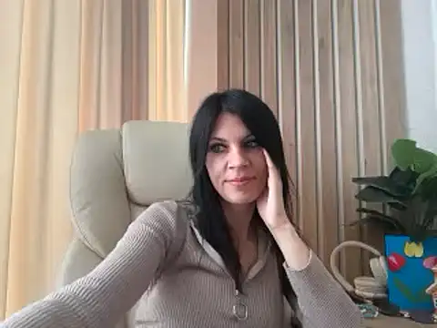 Snapshot of InjaAtHome chatting on 16, 6, 2026 InjaAtHome online show from 16, 6, 2026