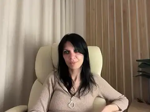 Snapshot of InjaAtHome chatting on 5, 6, 2026 InjaAtHome online show from 5, 6, 2026