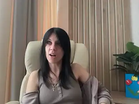 Snapshot of InjaAtHome chatting on 20, 4, 2026 InjaAtHome online show from 20, 4, 2026