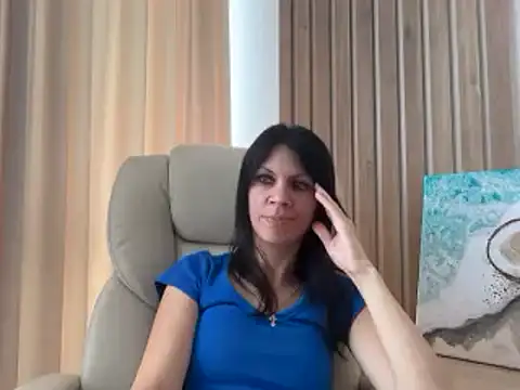 Snapshot of InjaAtHome chatting on 8, 7, 2026 InjaAtHome online show from 8, 7, 2026