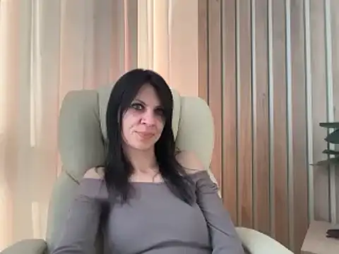 Snapshot of InjaAtHome chatting on 11, 5, 2026 InjaAtHome online show from 11, 5, 2026