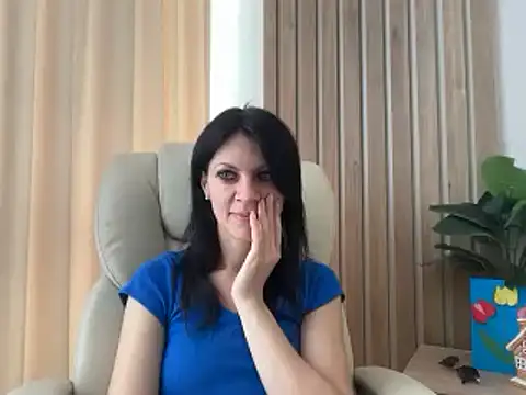 Snapshot of InjaAtHome chatting on 16, 5, 2026 InjaAtHome online show from 16, 5, 2026