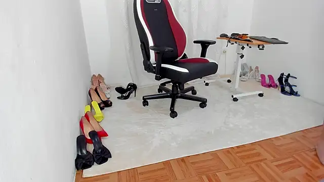 gingirel  online show from 7, 3, 2025