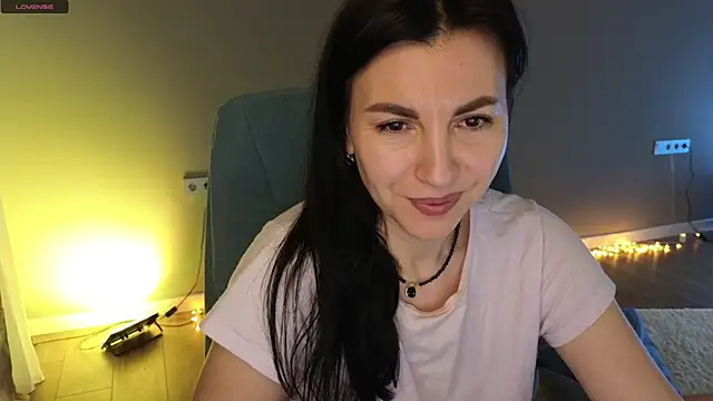 Mary love16 online show from 13, 2, 2025