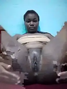 pussyqueene online show from 17, 11, 2025