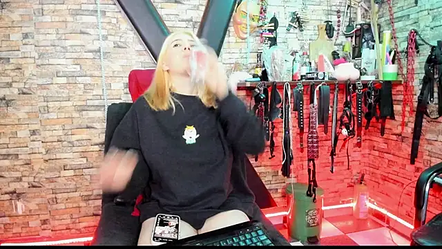 Liltildeman moon online show from 23, 9, 2025