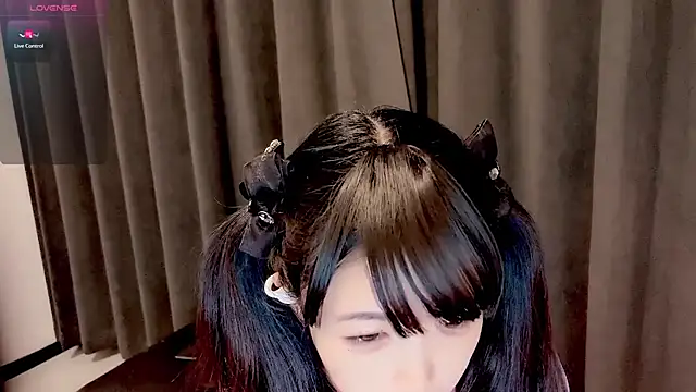 candy-yiyi online show from 28, 5, 2026