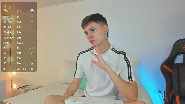 Snapshot of DustinLevine chatting on 25, 2, 2025 DustinLevine online show from 25, 2, 2025