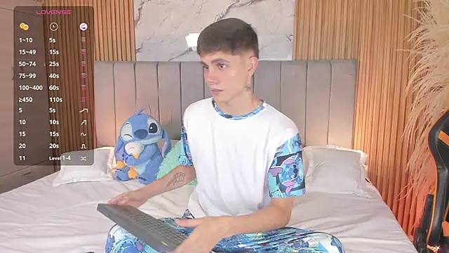 Snapshot of DustinLevine chatting on 28, 2, 2026 DustinLevine online show from 28, 2, 2026