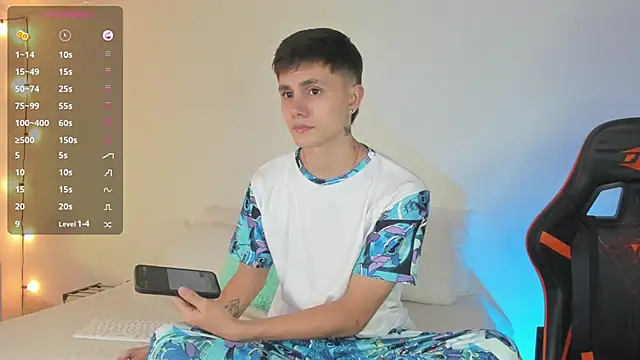 Snapshot of DustinLevine chatting on 6, 2, 2025 DustinLevine online show from 6, 2, 2025