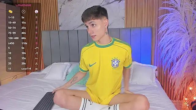 Snapshot of DustinLevine chatting on 16, 2, 2026 DustinLevine online show from 16, 2, 2026