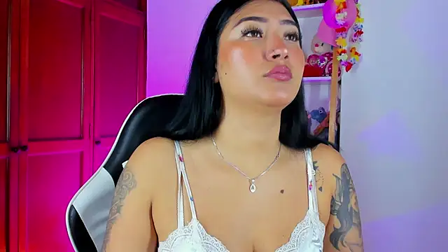 eymy-hadid online show from 10, 10, 2025