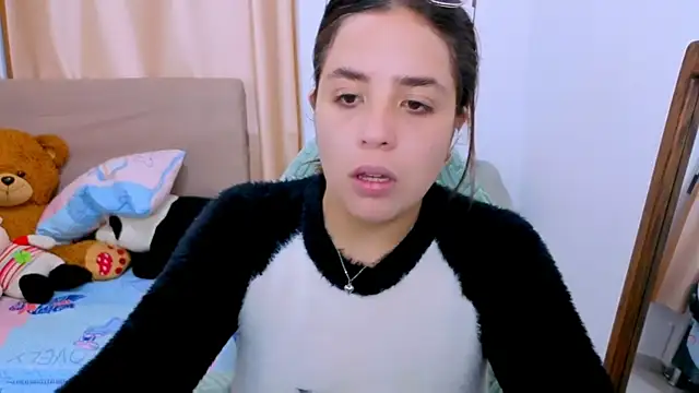 Snapshot of _alicia_z chatting on 8, 2, 2026 alicia z online show from 8, 2, 2026