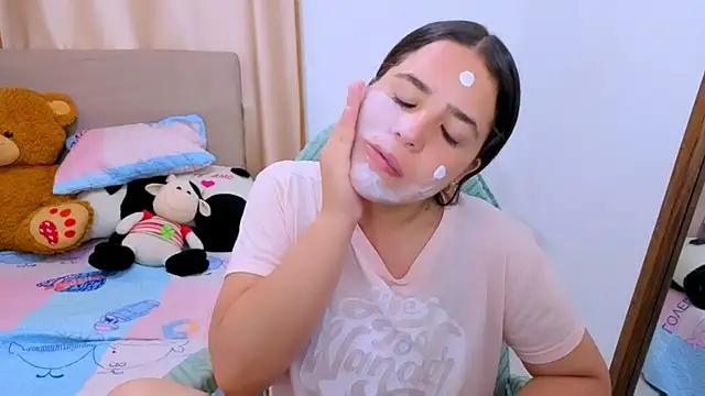 Snapshot of _alicia_z chatting on 5, 2, 2026 alicia z online show from 5, 2, 2026