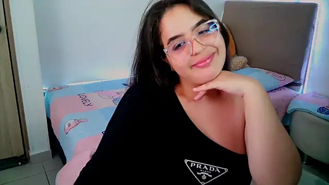 Snapshot of _alicia_z chatting on 8, 2, 2025 alicia z online show from 8, 2, 2025