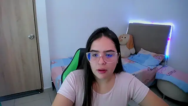 Snapshot of _alicia_z chatting on 25, 2, 2025 alicia z online show from 25, 2, 2025