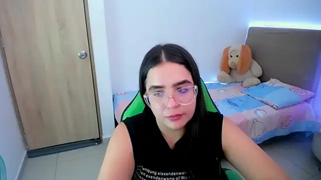 Snapshot of _alicia_z chatting on 28, 2, 2025 alicia z online show from 28, 2, 2025