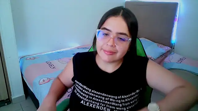 Snapshot of _alicia_z chatting on 20, 2, 2025 alicia z online show from 20, 2, 2025