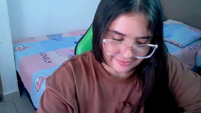 Snapshot of _alicia_z chatting on 23, 2, 2025 alicia z online show from 23, 2, 2025