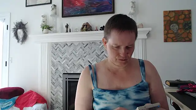 AuroraWillows online show from 13, 4, 2026