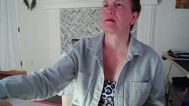 AuroraWillows online show from 20, 2, 2026