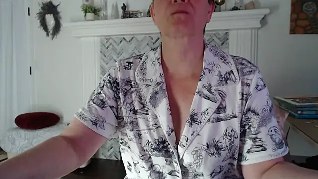 AuroraWillows online show from 6, 3, 2026