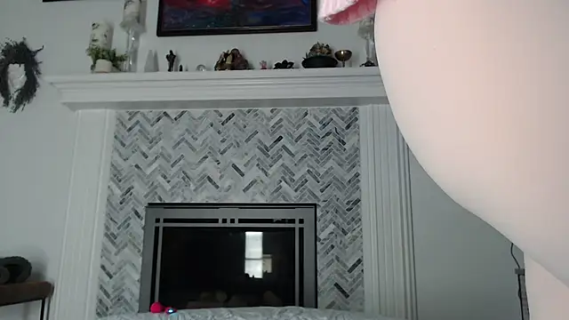 AuroraWillows online show from 12, 2, 2026