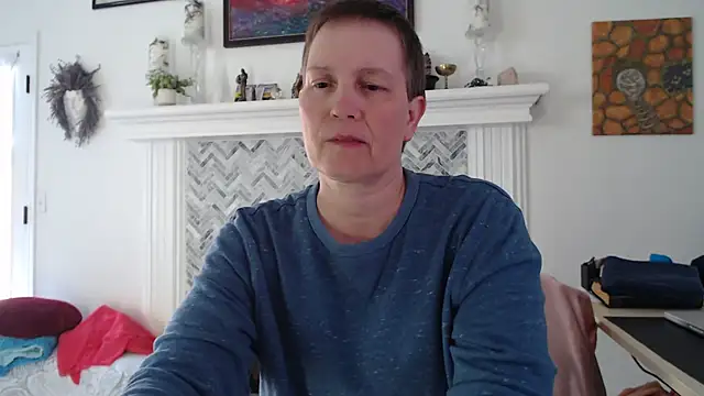 AuroraWillows online show from 4, 4, 2026