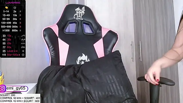 Snapshot of emilyn_grey1 chatting on 22, 9, 2025 emilyn grey1 online show from 22, 9, 2025