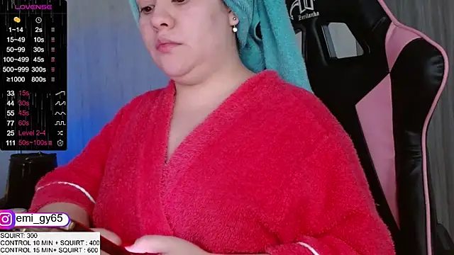 Snapshot of emilyn_grey1 chatting on 14, 10, 2025 emilyn grey1 online show from 14, 10, 2025