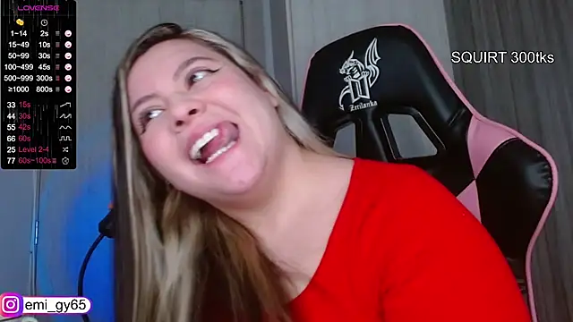 Snapshot of emilyn_grey1 chatting on 15, 11, 2025 emilyn grey1 online show from 15, 11, 2025