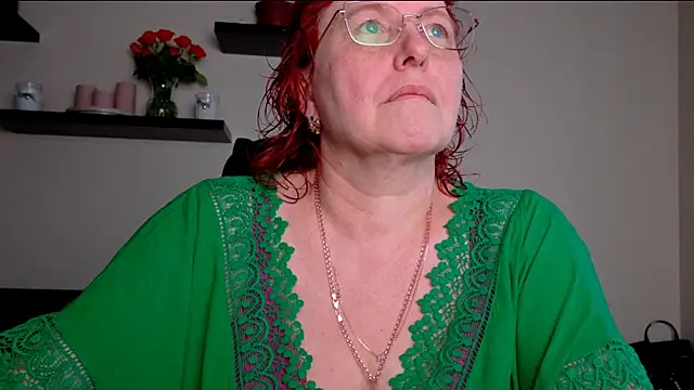 Snapshot of JoannaAndNeighbour chatting on 21, 6, 2026 JoannaAndNeighbour online show from 21, 6, 2026
