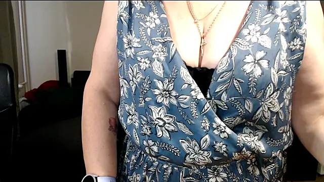 JoannaAndNeighbour online show from 2, 3, 2026