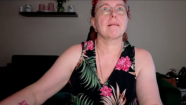 Snapshot of JoannaAndNeighbour chatting on 29, 6, 2026 JoannaAndNeighbour online show from 29, 6, 2026